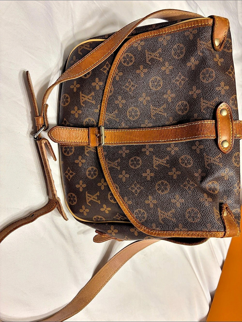 Shoulder Bag in Brown & Tan